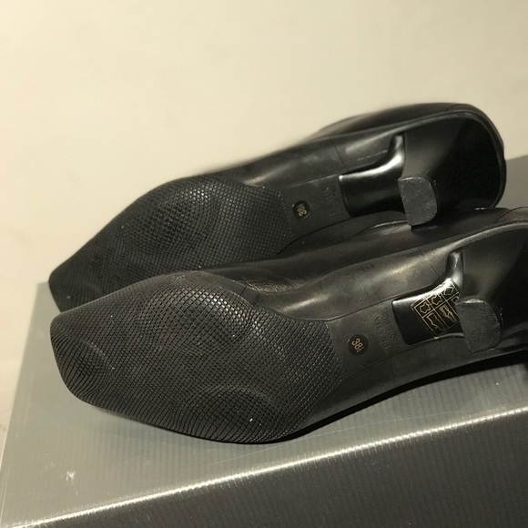 Prada - Picture 6 of 6